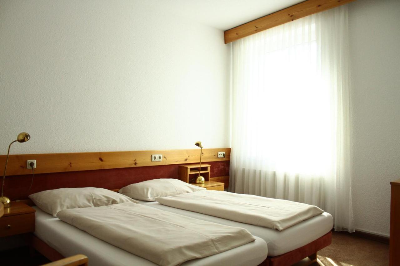 Pension Mueller Gartner Hotel Groß-Enzersdorf Екстериор снимка